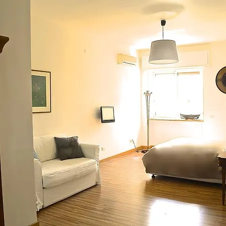 La Vela Apartment *